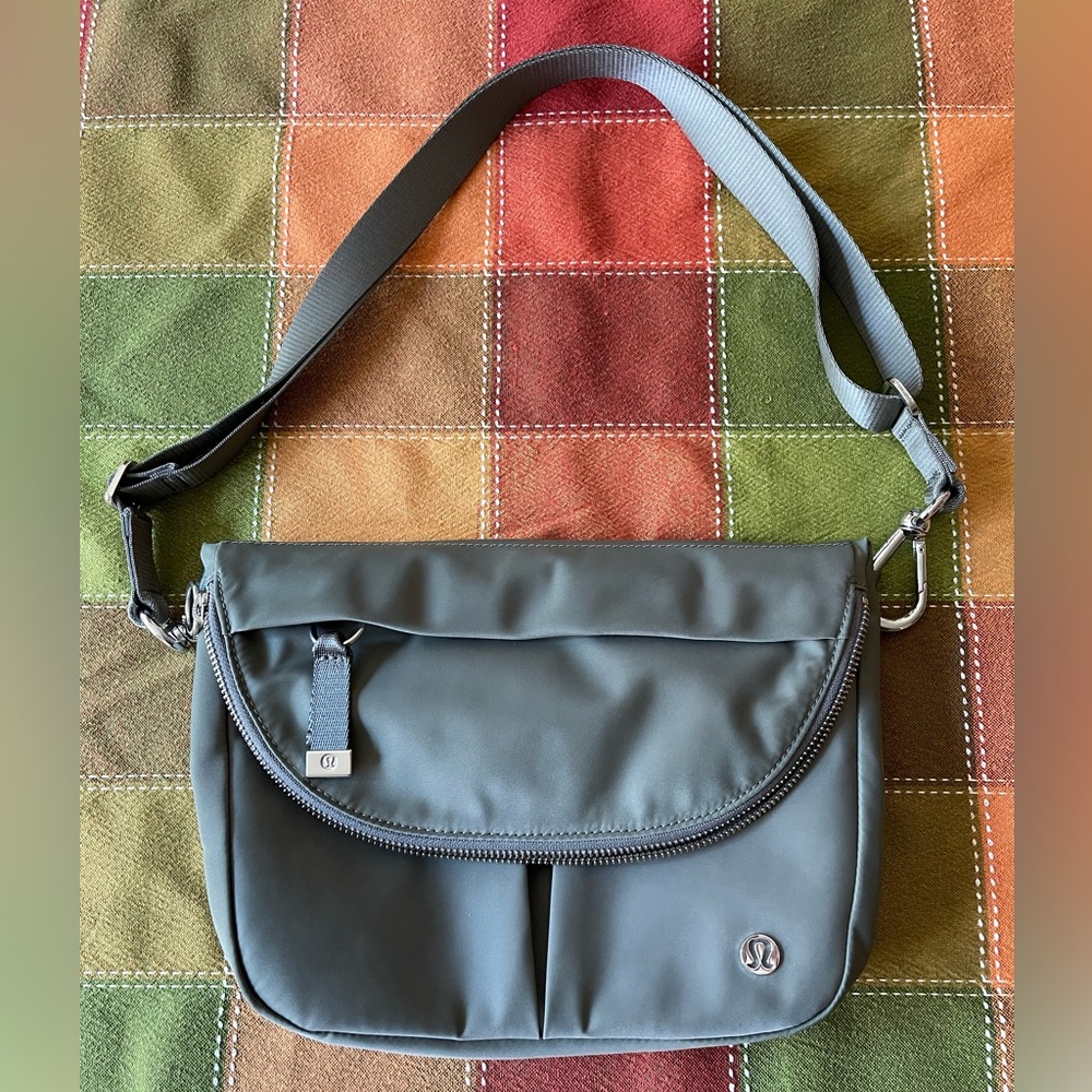 USED Lululemon All Night Festival Bag